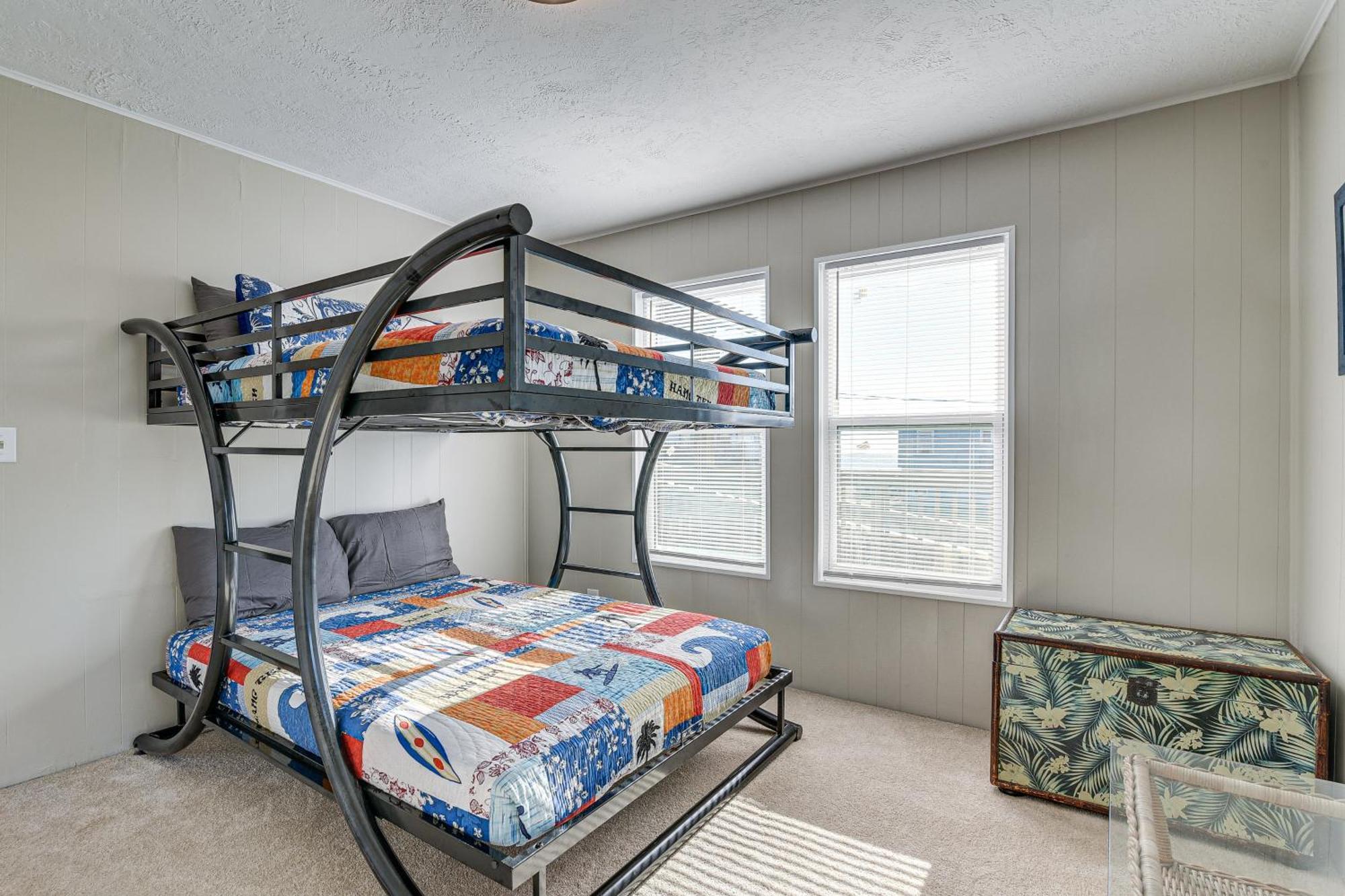 Second-Row Surfside Beach House Newly Renovated! Ngoại thất bức ảnh